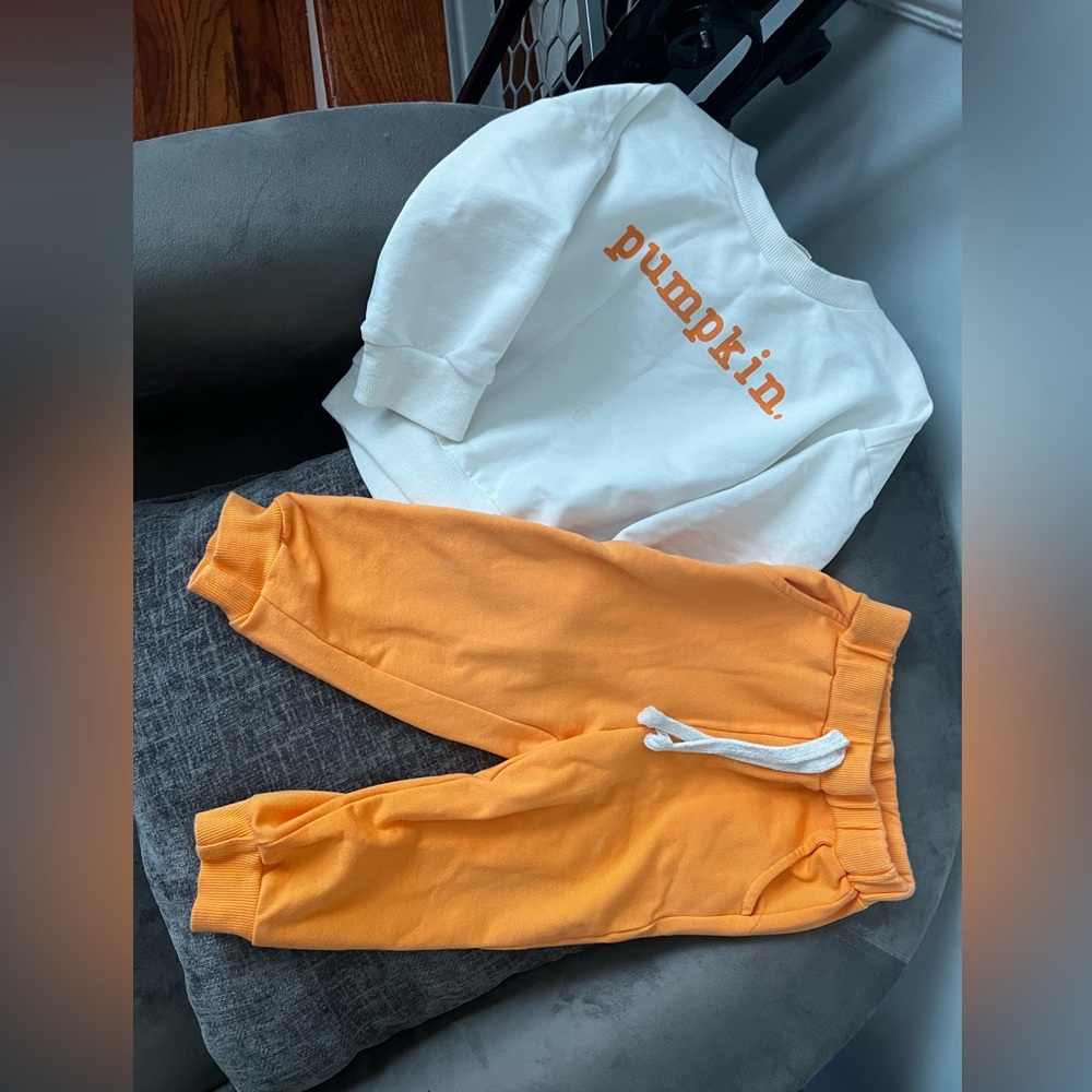 Pumpkin Sweatsuit 12m